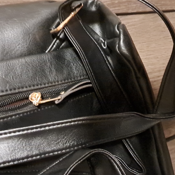 1 left😄New faux leather versatile backpack - Picture 15 of 15